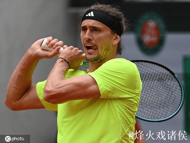 小兹维列夫3-1战胜穆勒 挺进澳网男单第三轮 小兹维列夫3-1战胜穆勒 挺进澳网男单第三轮